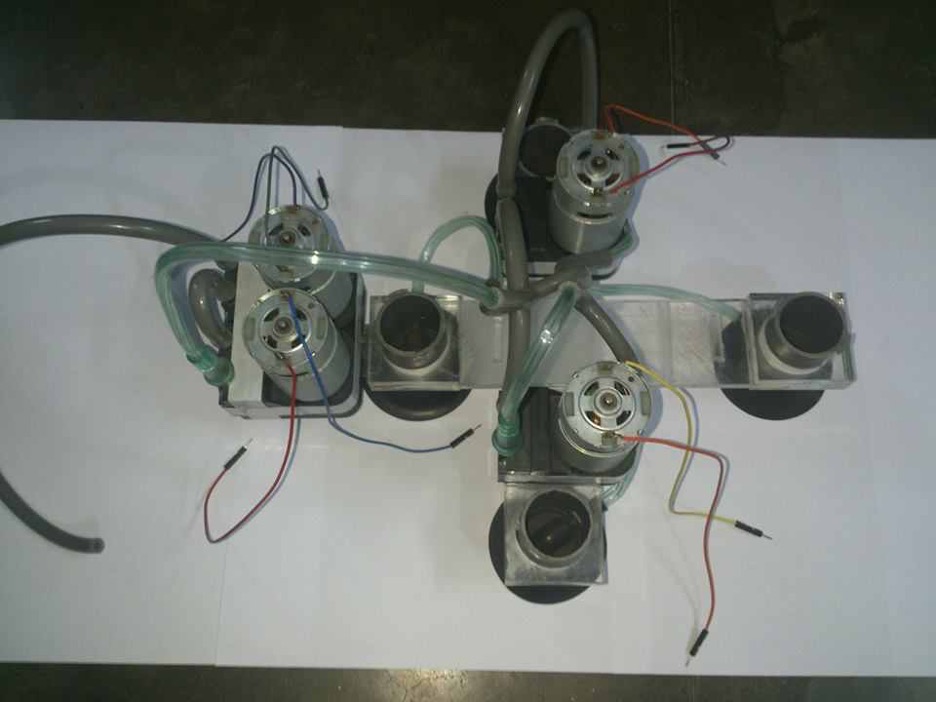 Glass Climbing Robot